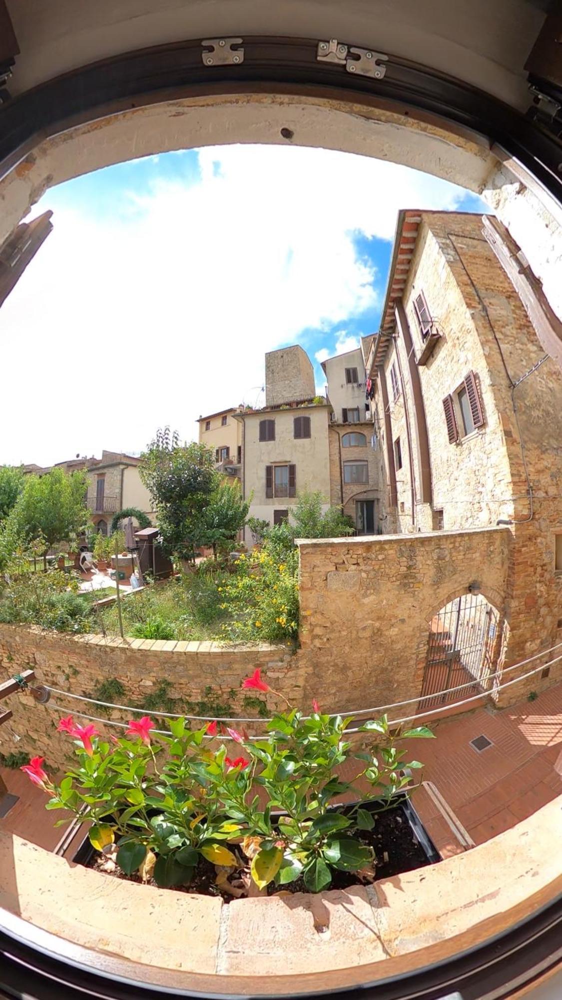 Apartamento Casa Nel Centro Storico San Gimignano Exterior foto